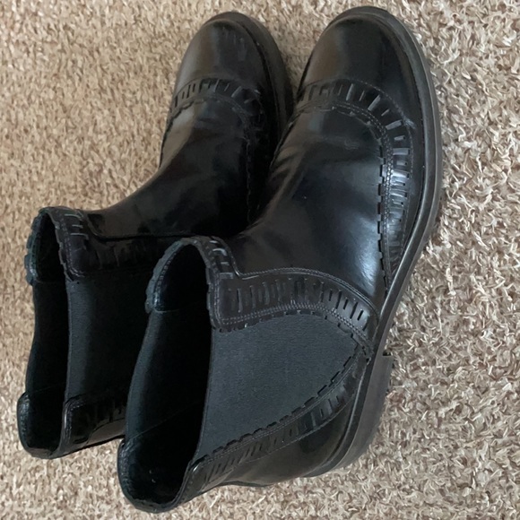 Tod's black Chelsea boots size 38 - Picture 4 of 11